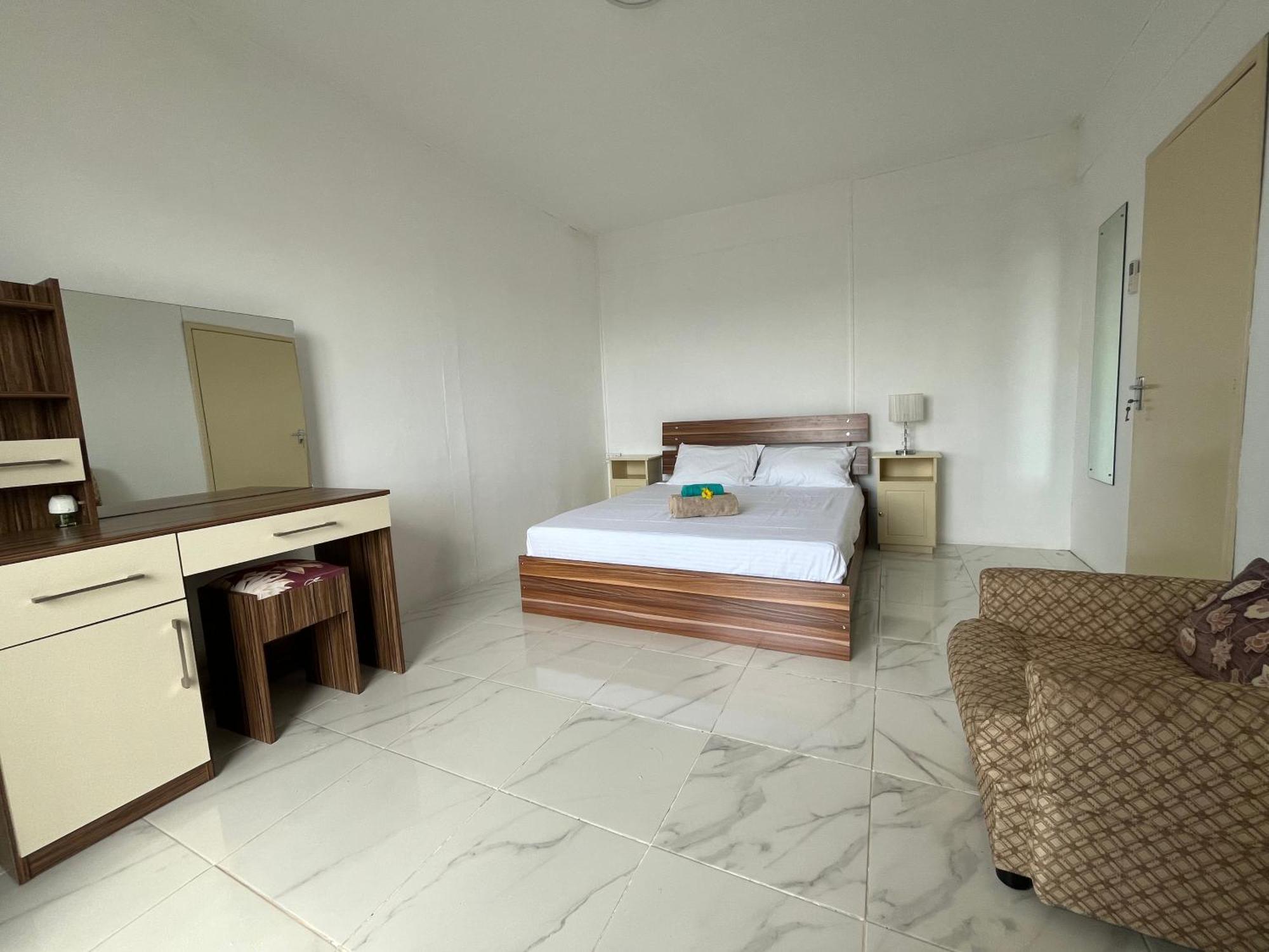 Tropical Retreats Apartment Flic en Flac Exterior photo