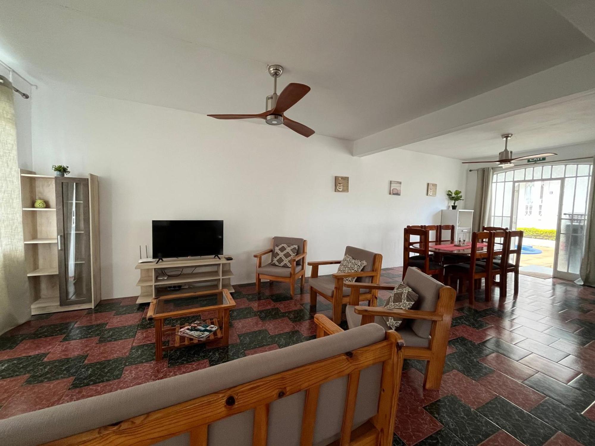 Tropical Retreats Apartment Flic en Flac Exterior photo